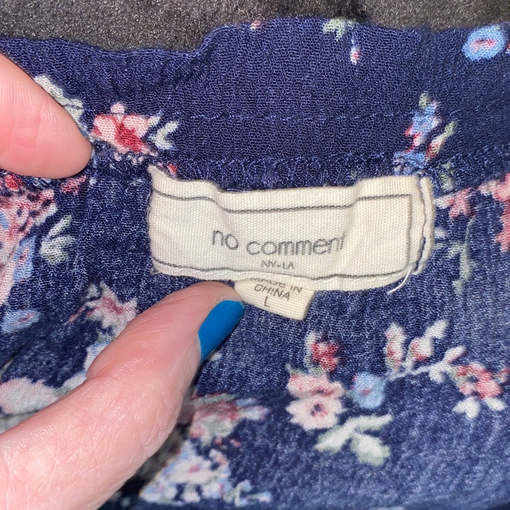 Blue boho floral cozy top. New - Picture 4 of 4